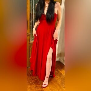 NWOT- Lulus Stunning Red Dress